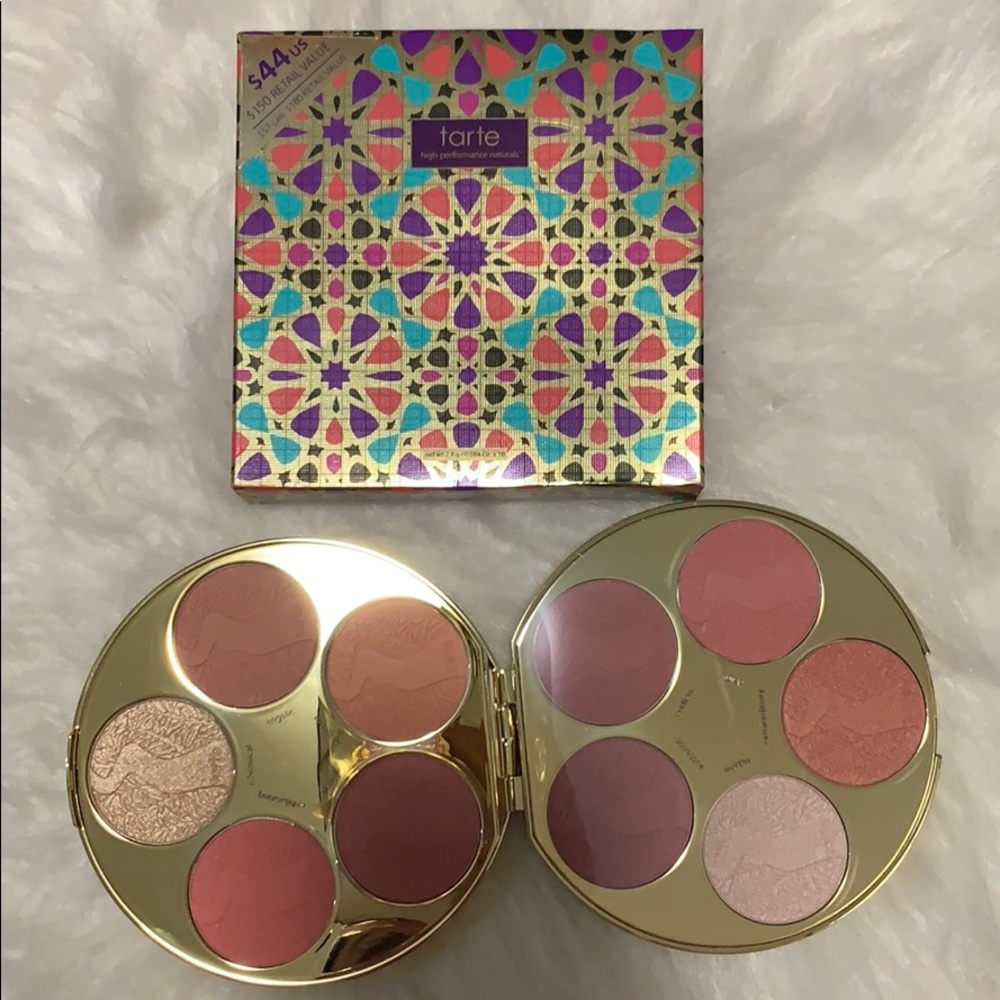 Brand new TARTE BLUSH PALETTE